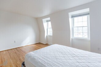 819 6th St SW in Washington, DC - Building Photo - Building Photo