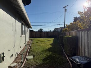 2616 Kitsap Ct in Santa Clara, CA - Foto de edificio - Building Photo