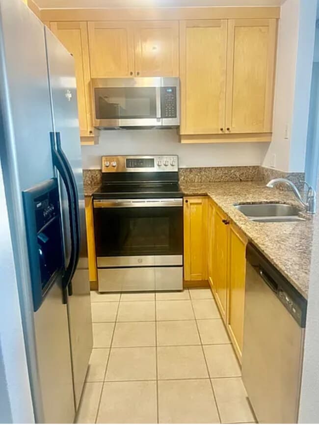 3550 Lebon Dr in San Diego, CA - Building Photo - Building Photo