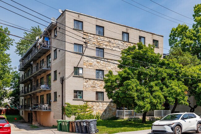 6051 Émile-Nelligan Rue in Montréal, QC - Building Photo - Building Photo