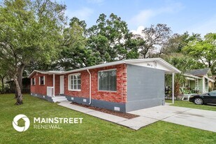 3914 Deleuil Ave in Tampa, FL - Building Photo