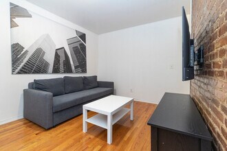 309-311 East 95th Street-SI ID1032053P, Unit SI ID1032053P in New York, NY - Foto de edificio - Building Photo