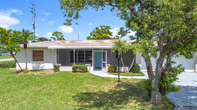 1160 Linden Rd in Venice, FL - Building Photo - Building Photo