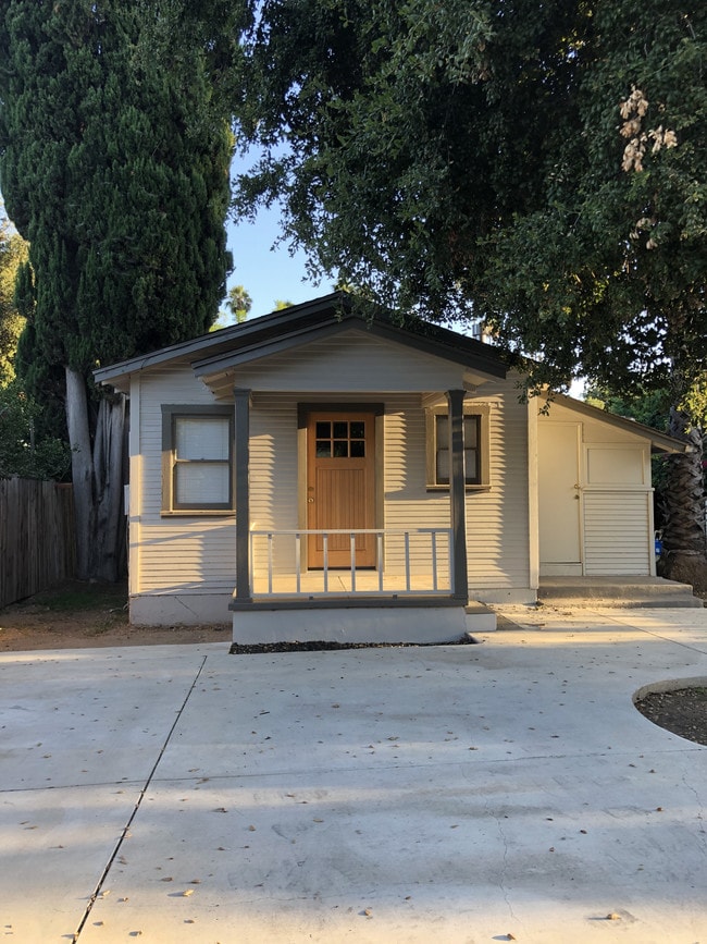 property at 750 E Orange Grove Blvd