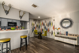 Treehouse Apartments in Austin, TX - Foto de edificio - Interior Photo