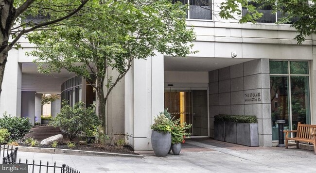 204 W Washington Square in Philadelphia, PA - Building Photo - Building Photo