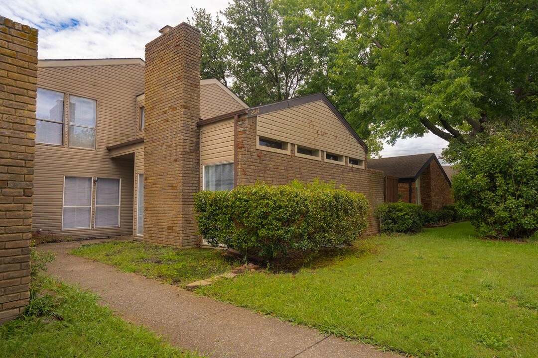 2014 Tree House Ln in Plano, TX - Building Photo