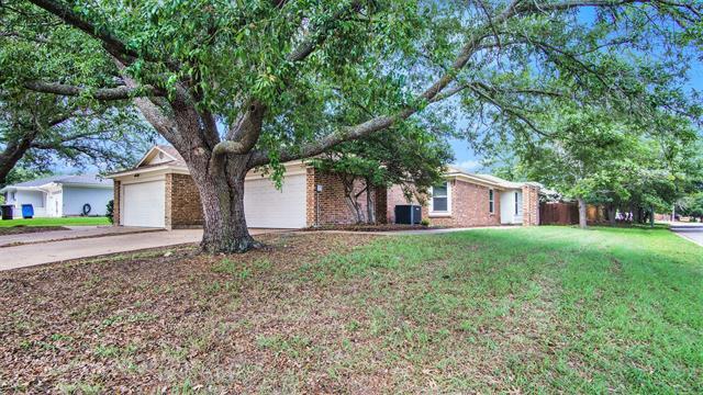 property at 7600 Silveridge Dr