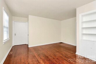 540 Wakefield Dr in Charlotte, NC - Building Photo - Building Photo