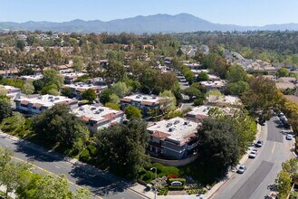 Trabuco Villas in Lake Forest, CA - Building Photo - Building Photo