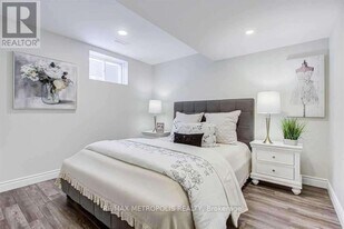 21 Corduroy Rd in Markham, ON - Building Photo