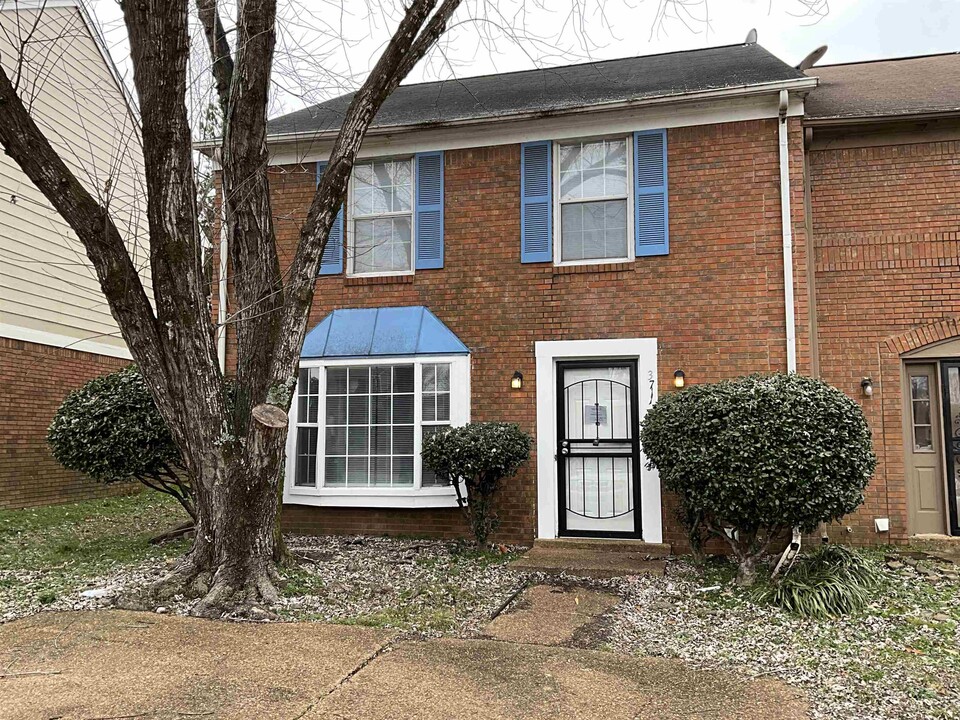 3711 Deer Forest Dr in Memphis, TN - Building Photo