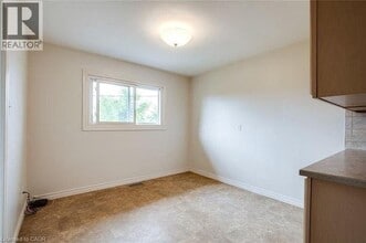 49 Selkirk Ave in Hamilton, ON - Building Photo - Building Photo