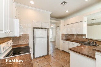 2429 Mae Ave S in Lehigh Acres, FL - Foto de edificio - Building Photo