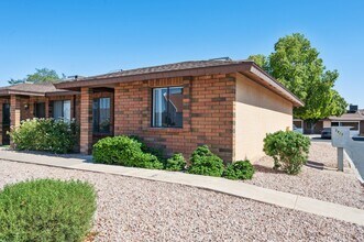 Terra Vista Gardens in Mesa, AZ - Foto de edificio - Building Photo