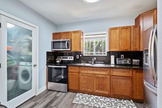 37 NW 47th Terrace in Miami, FL - Building Photo - Building Photo