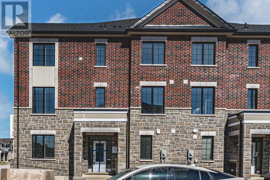 84 Ennerdale St in Barrie, ON - Building Photo