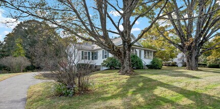 69 Westledge Rd in Simsbury, CT - Building Photo - Building Photo