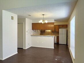 214 Kettler Dr in Robinson, TX - Building Photo - Building Photo