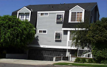 419 E Tujunga Ave in Burbank, CA - Building Photo - Building Photo