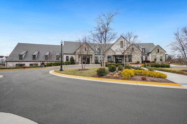 23651 Havelock Walk Ter in Ashburn, VA - Foto de edificio - Building Photo