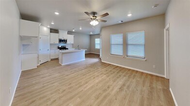 6809 Labelle Dr in Warr Acres, OK - Building Photo - Building Photo