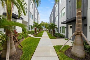 865-866 6th Ave S in St. Petersburg, FL - Building Photo