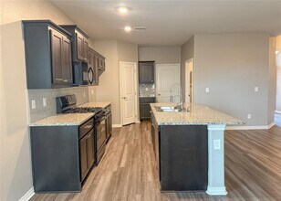 14812 Turner Fls Rd in Oklahoma City, OK - Building Photo - Building Photo