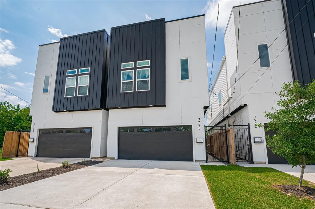 3726 Noah St in Houston, TX - Building Photo
