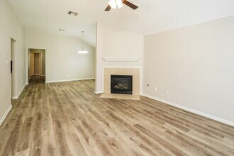 16924 Tableland Trail in Conroe, TX - Foto de edificio - Building Photo