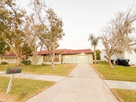 10319 Matchlock Dr in Orlando, FL - Building Photo