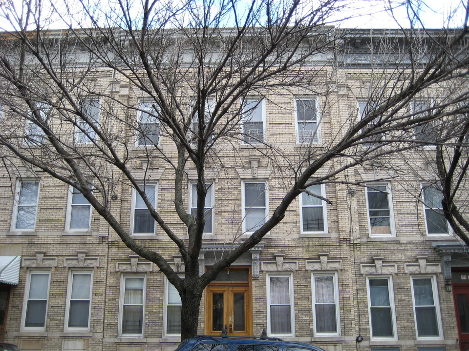 1924 Grove St in Ridgewood, NY - Building Photo