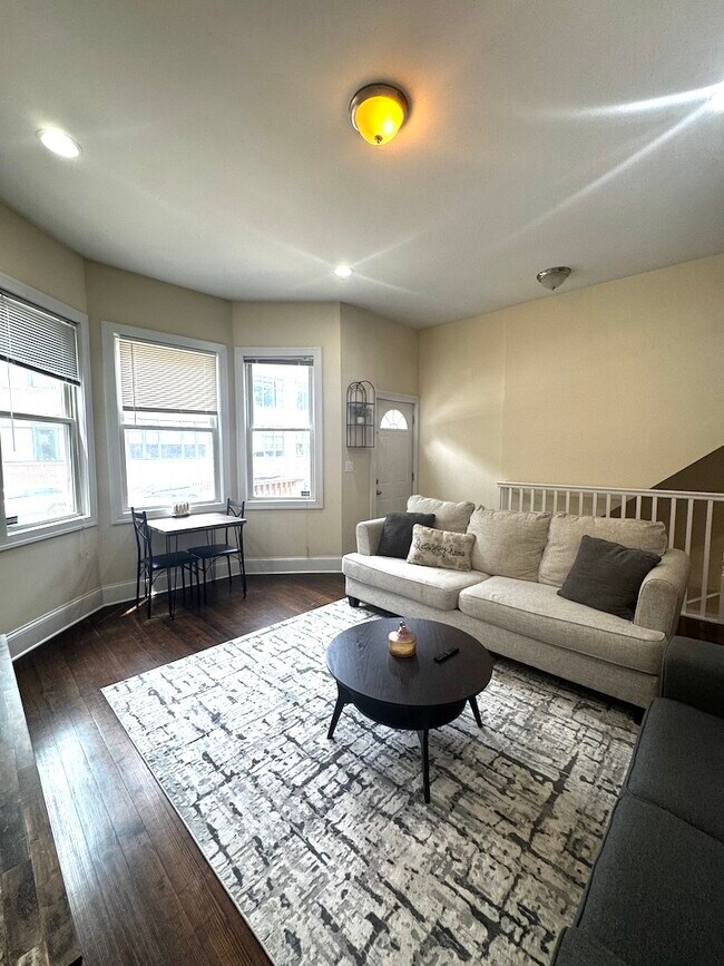 2619 N Southport Ave in Chicago, IL - Building Photo - Building Photo