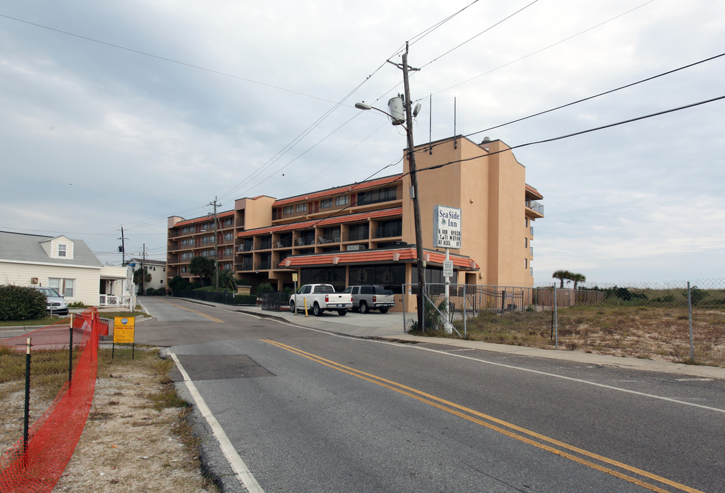 222 N Carolina Beach Ave in Carolina Beach, NC - Building Photo