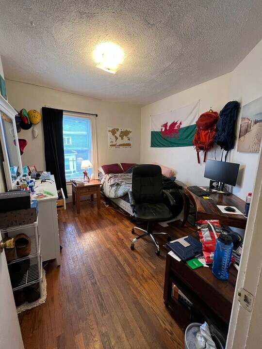 59 Cedar St, Unit 2 in Somerville, MA - Foto de edificio