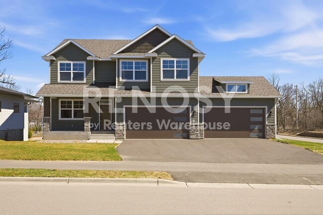 2164-211A N Eustis St