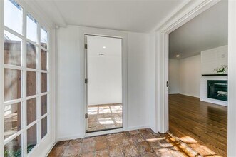 5117 Maple Springs Blvd in Dallas, TX - Building Photo - Building Photo