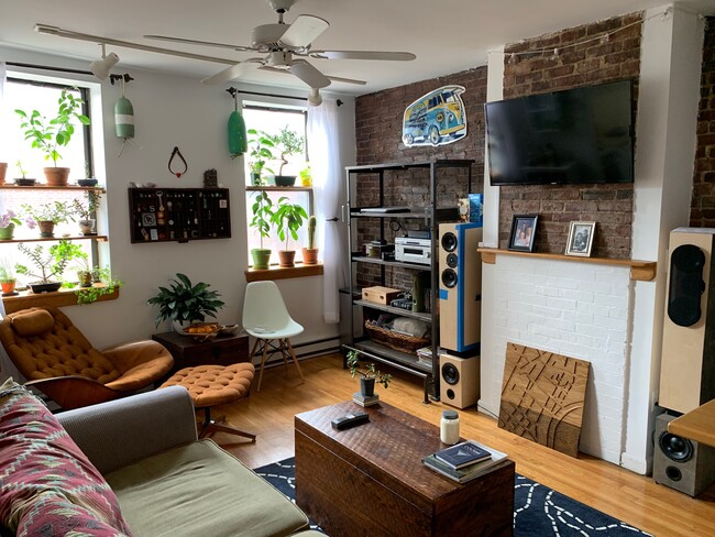 property at 13 Thacher St