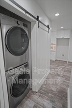 24403 Newhall Ave in Santa Clarita, CA - Building Photo - Building Photo