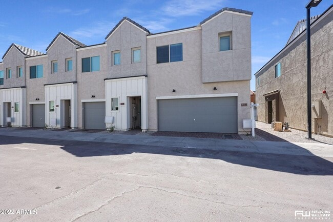 property at 2149 W Harmont Dr