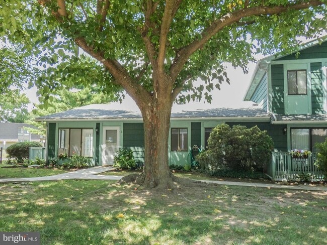 property at 1 Maplewood Ct
