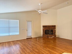 9837 W Tonopah Dr in Peoria, AZ - Building Photo - Building Photo