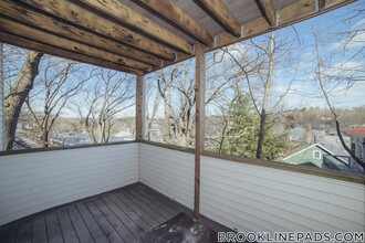 10 Duffley Ct in Brookline, MA - Building Photo - Building Photo