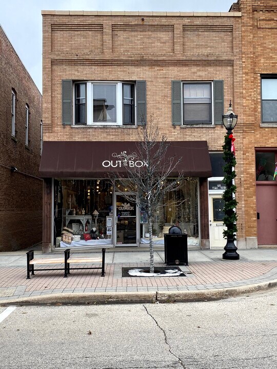 71 N Williams St in Crystal Lake, IL - Building Photo