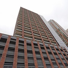 A Condominiums in Jersey City, NJ - Building Photo - Building Photo