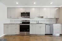 1534 W Stiles St photo'