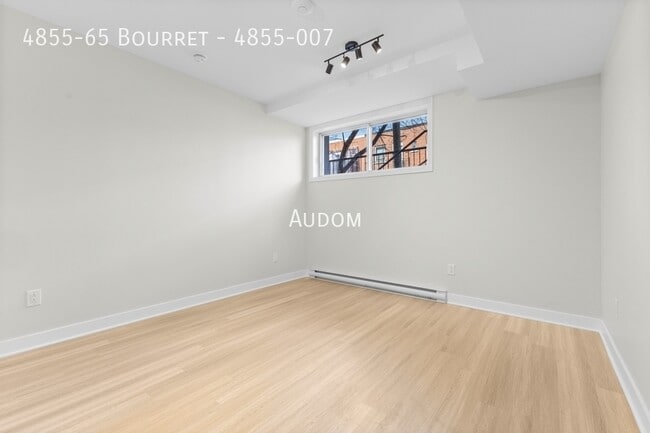 4855-65 Av Bourret in Montréal, QC - Building Photo - Building Photo