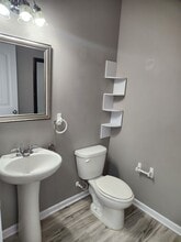 201 Flowing Meadows Dr in Kathleen, GA - Foto de edificio - Building Photo