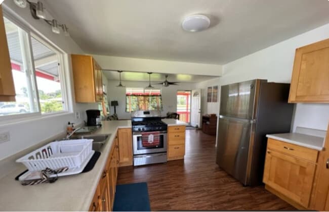property at 43 E Kawailani St