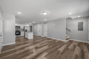 2024 Dolly Dr in Richmond, KY - Building Photo